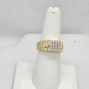 Brand new   Sterling Silver 925 sqaure design Ring